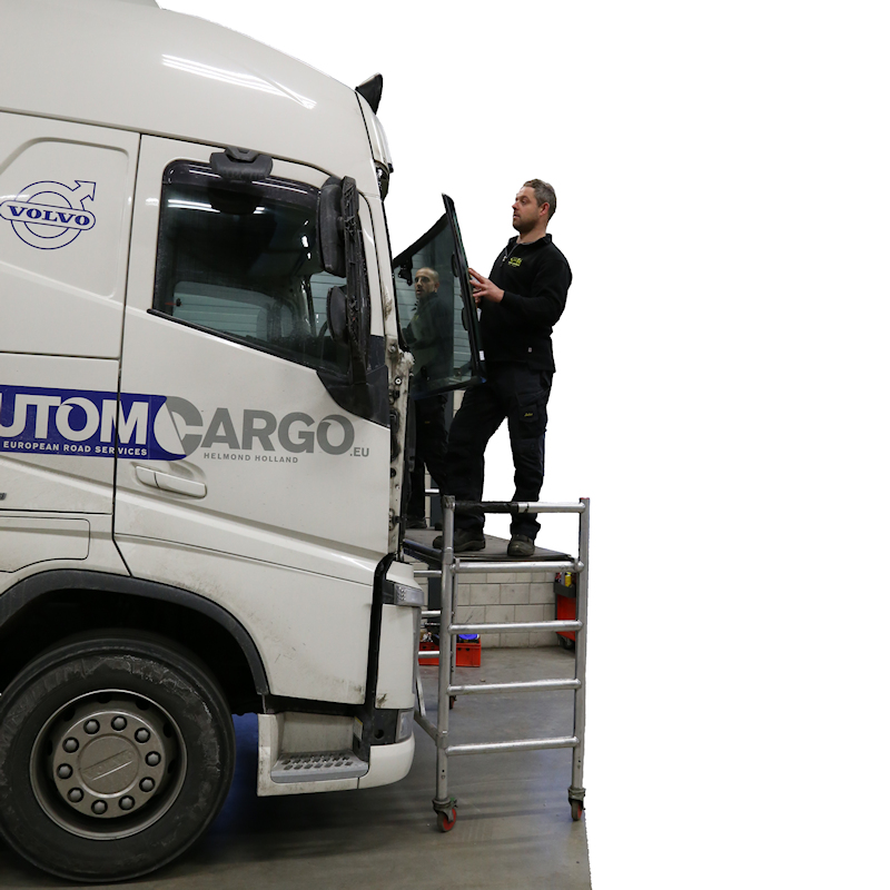 Vrachtwagen ruit vervangen door www.carcoolsystems.nl